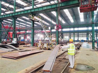 十五冶三公司金属结构厂小发明创效益——建设工程领域的技术革新启示