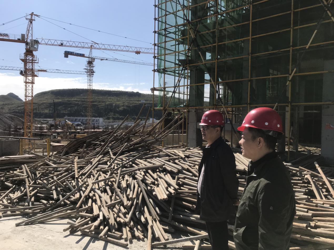 市住房城乡建设局督查建筑工地扬尘治理工作暨四季度质量安全大检查